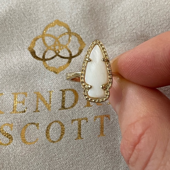 Kendra Scott 14k gold ring with white stone - Picture 2 of 4